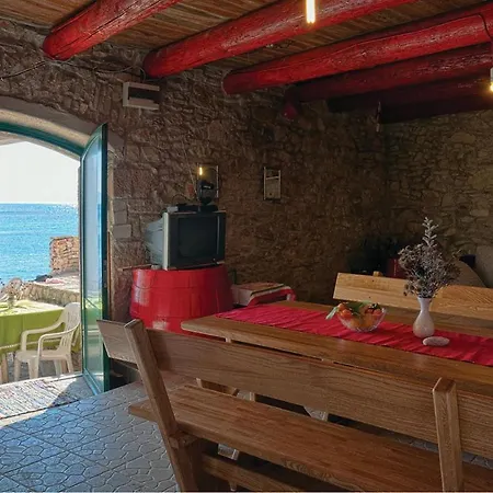 Awesome In With House Sea View